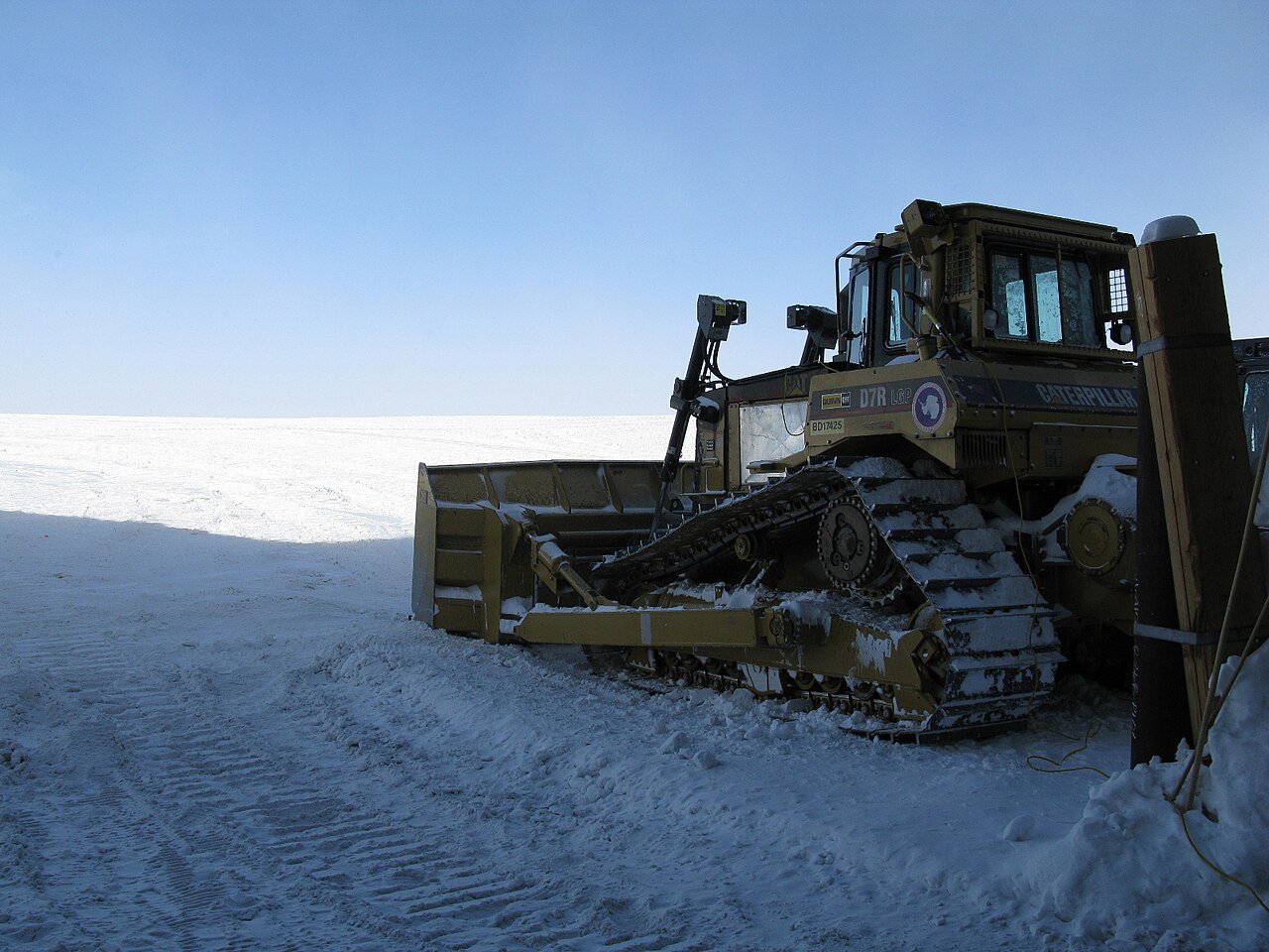 Caterpillar D7R