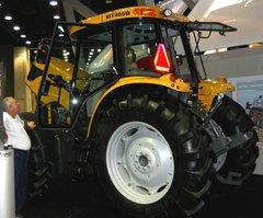 Challenger MT465B