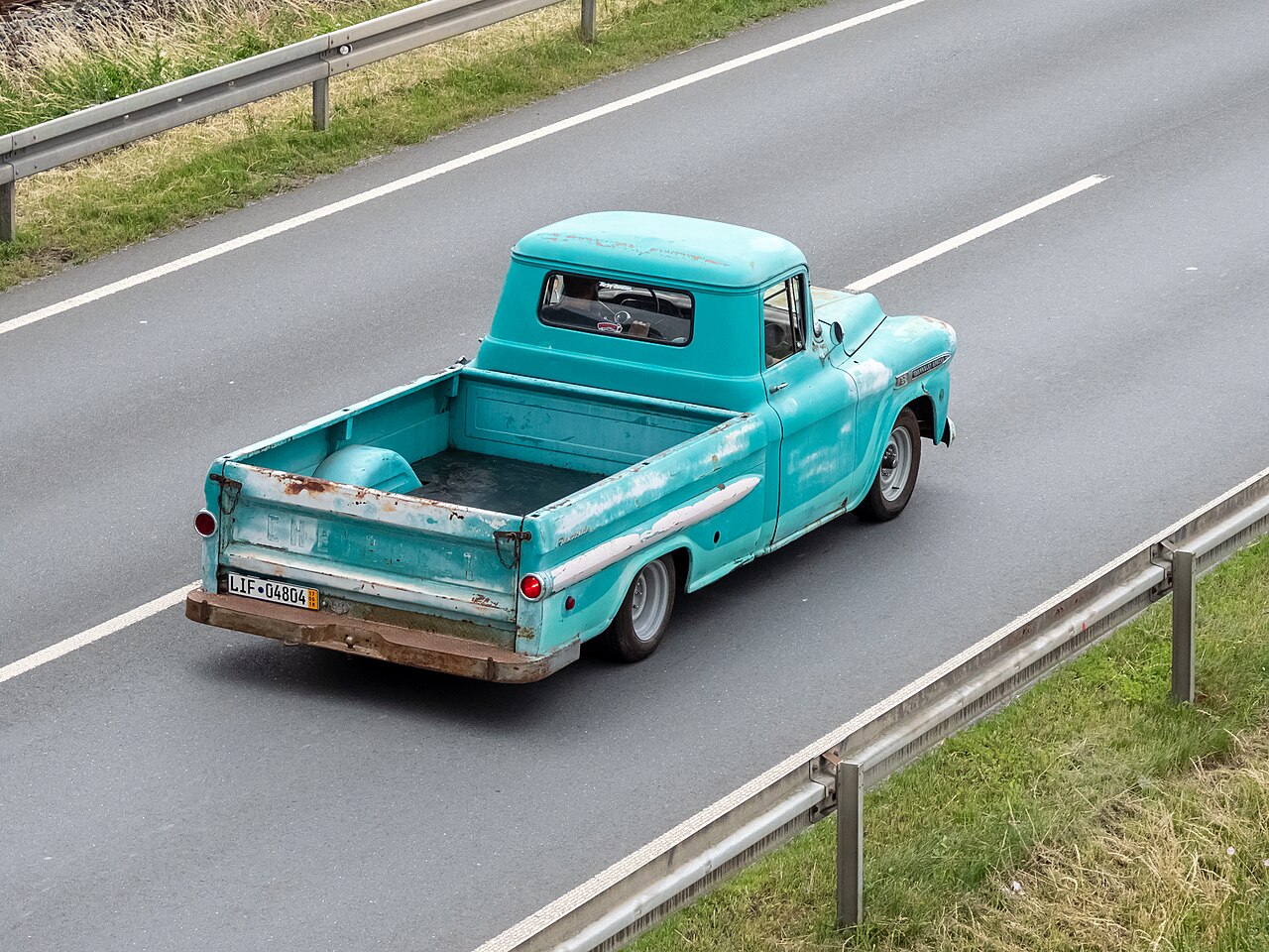 Chevrolet APACHE 32