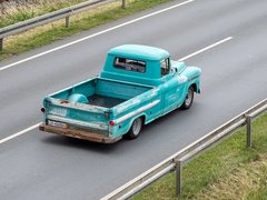 Chevrolet APACHE 32