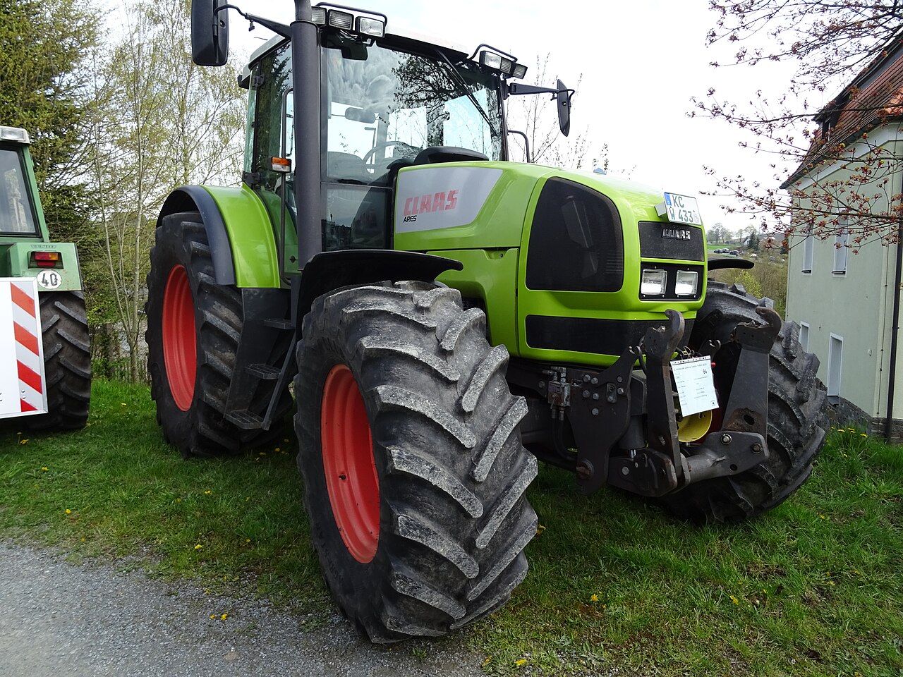 Claas Ares 826