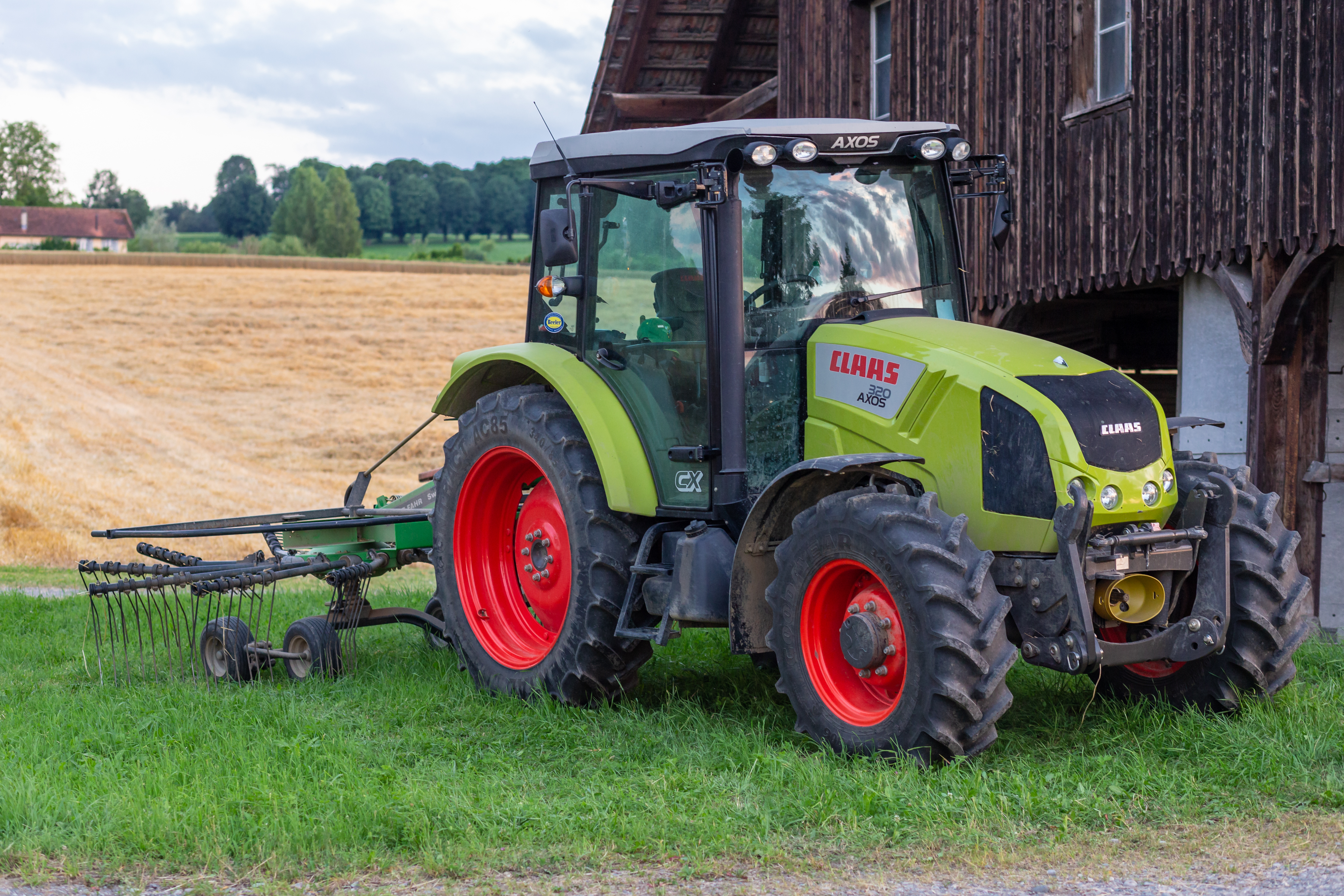 CLAAS Axos