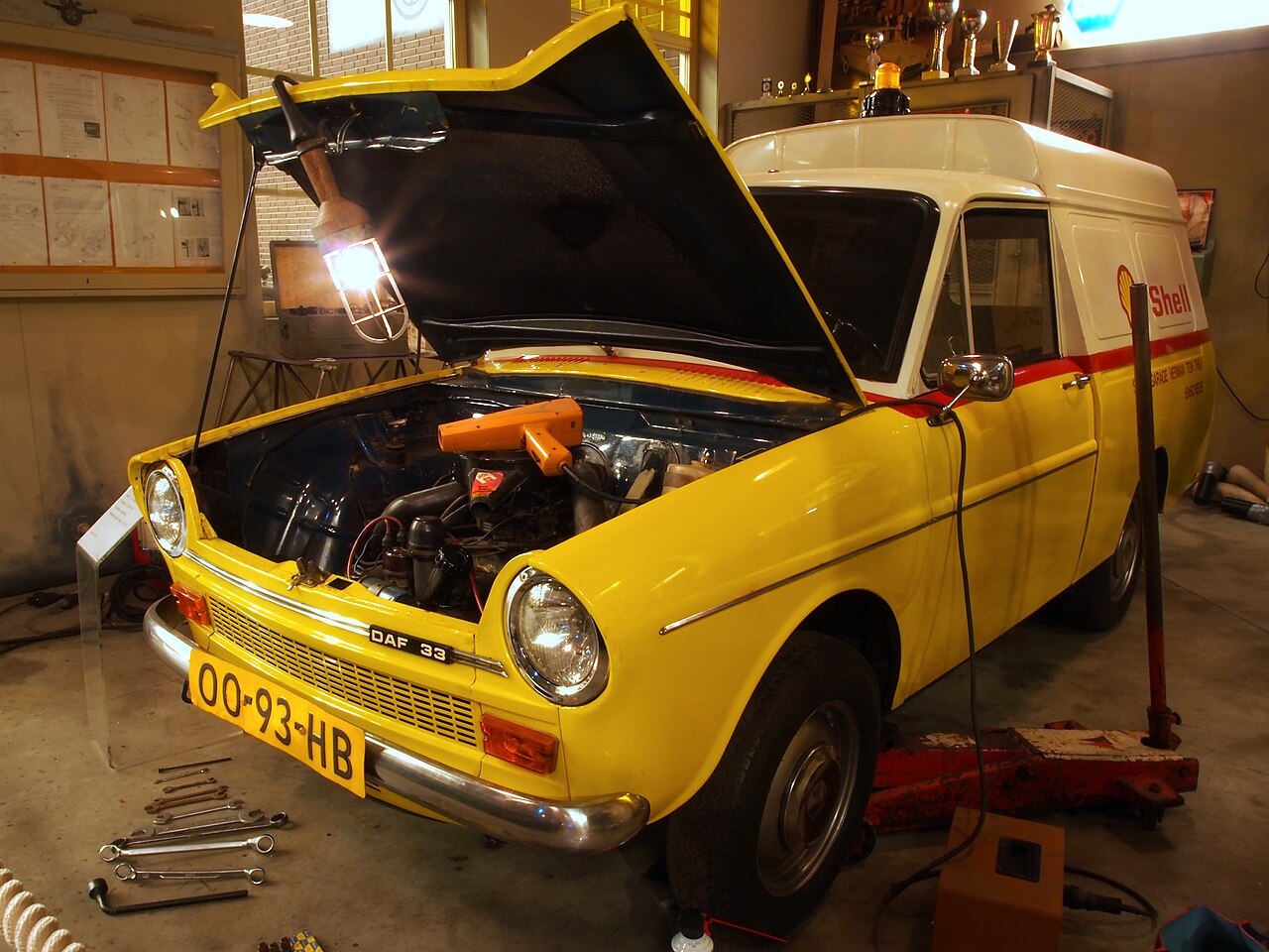 DAF 33 BESTEL