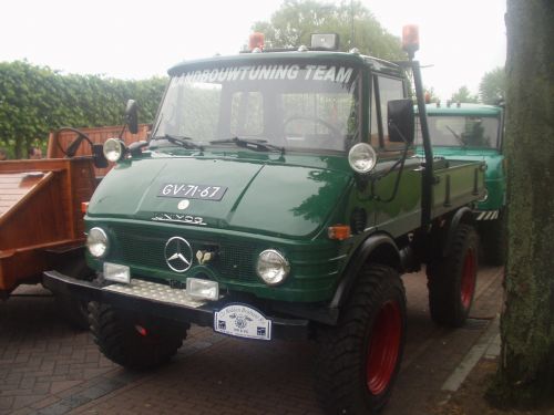Daimler Benz Unimog 421