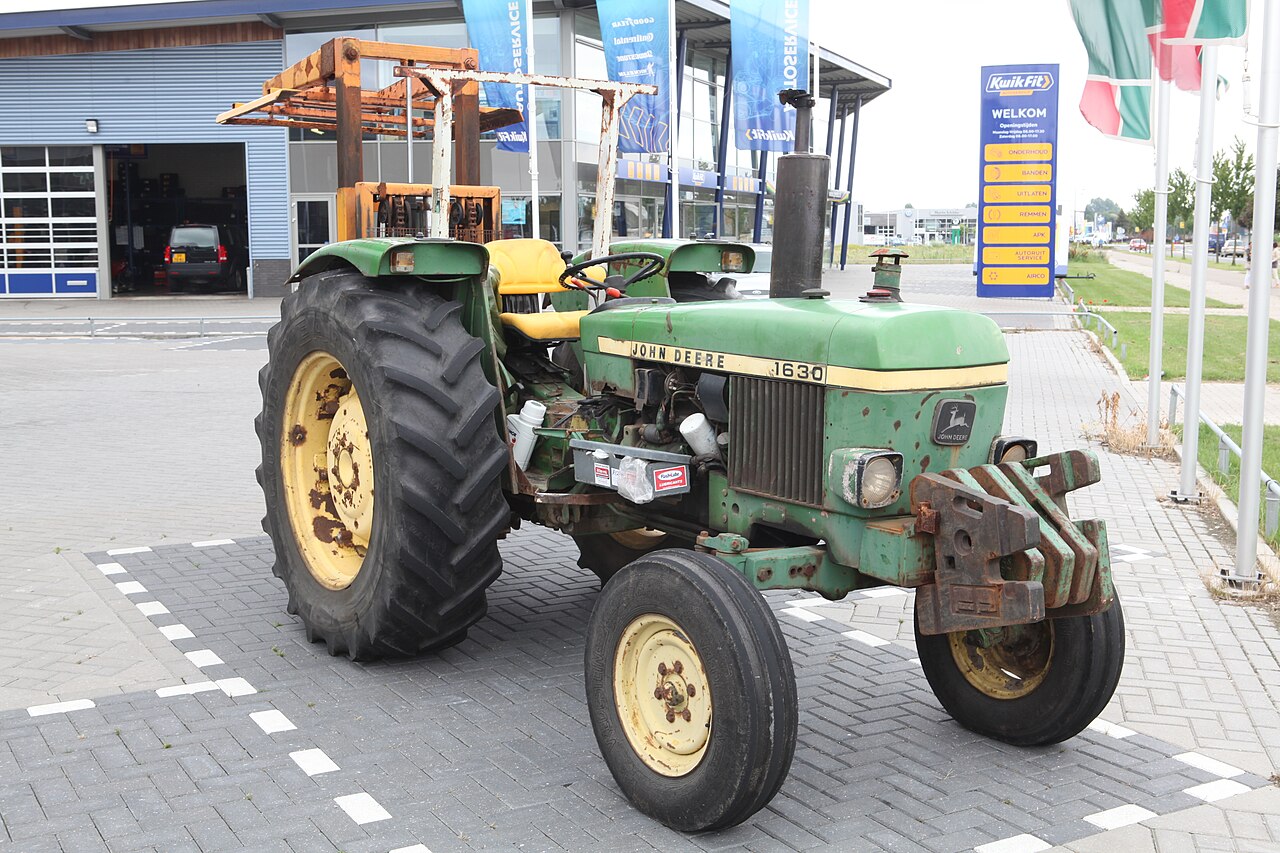 John Deere 1630