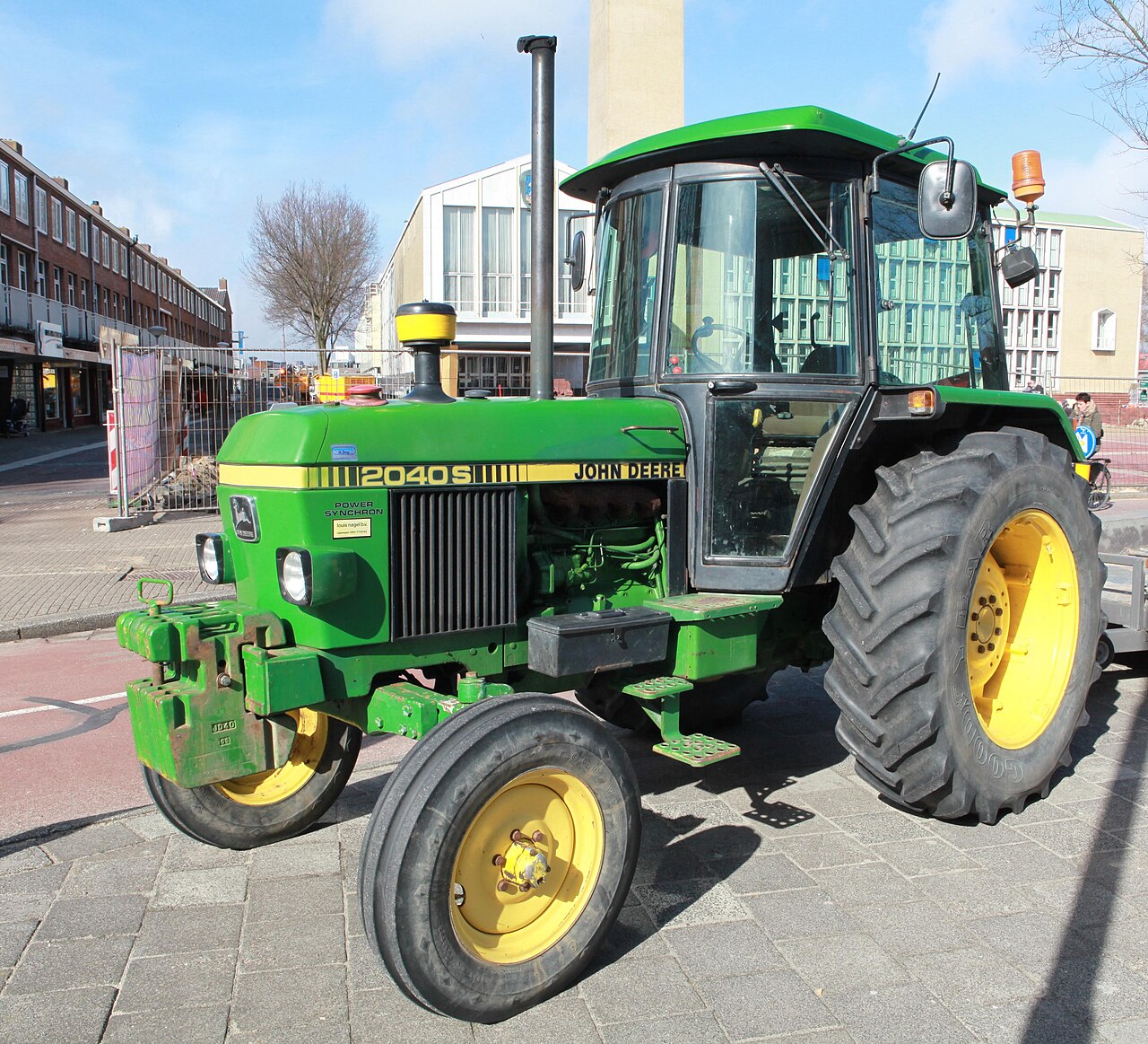John Deere 2040