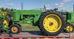 John Deere 70D
