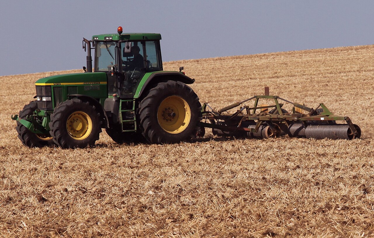 John Deere 7610