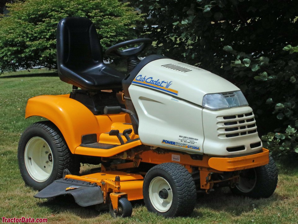 Ride-on mowers Cub Cadet GT 3204