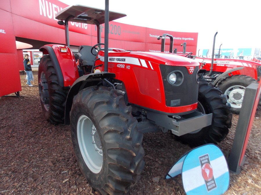 Tractor Massey Ferguson 4292 HD