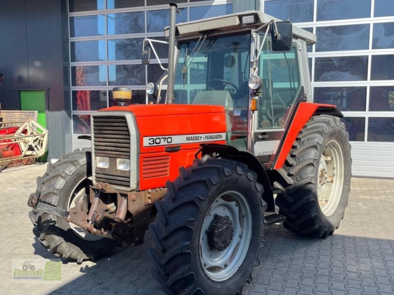Tractor Massey Ferguson MF 3070 (A)