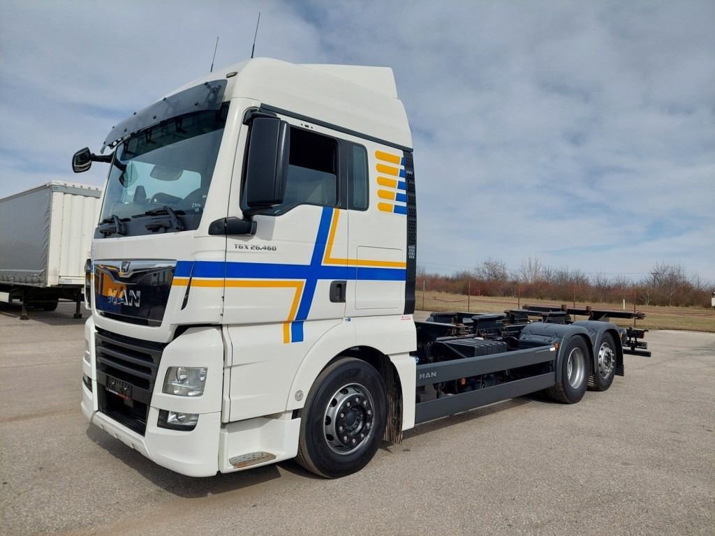 Truck MAN TGX 26.460 6X2-4 LL/4800
