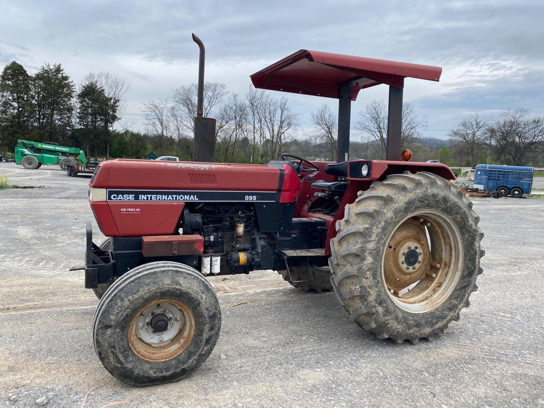 Traktor Case International 895 (DT)