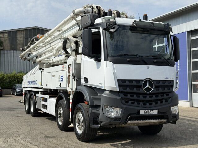 Truck Mercedes Benz 5051 10x4
