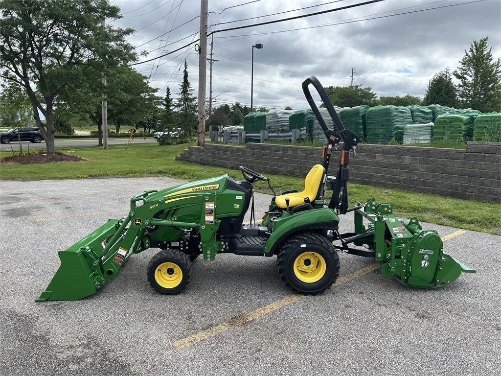 Traktor John Deere 1023E Utility