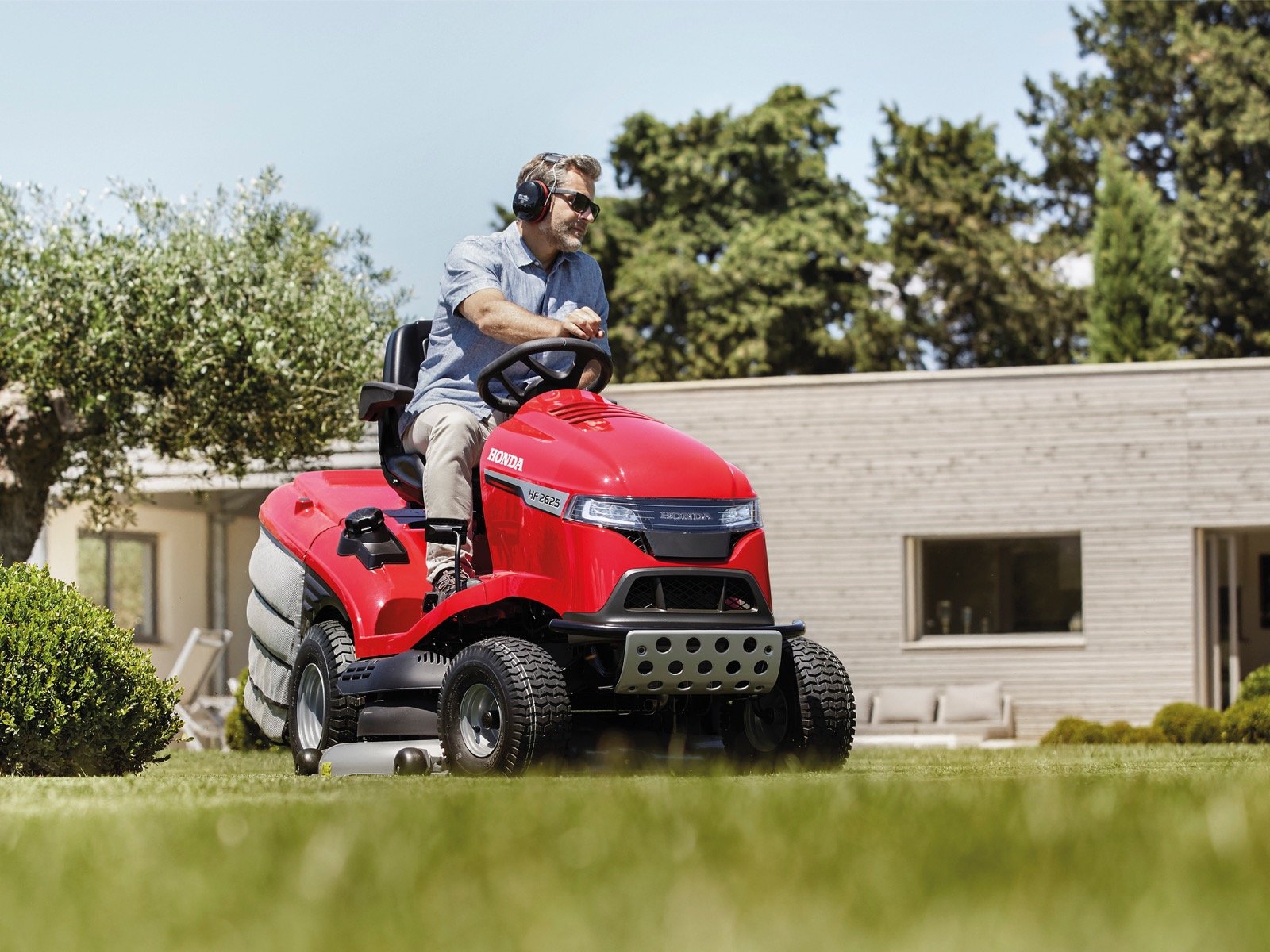 Ride-on mowers Honda HF2625