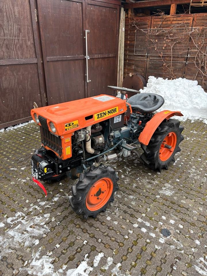 Tractor Zen Noh B6000E