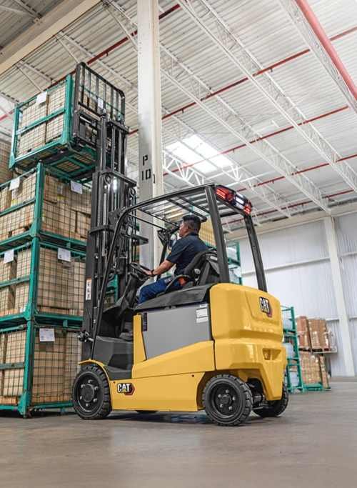 LPG forklifts CAT Lift Trucks GP 40N