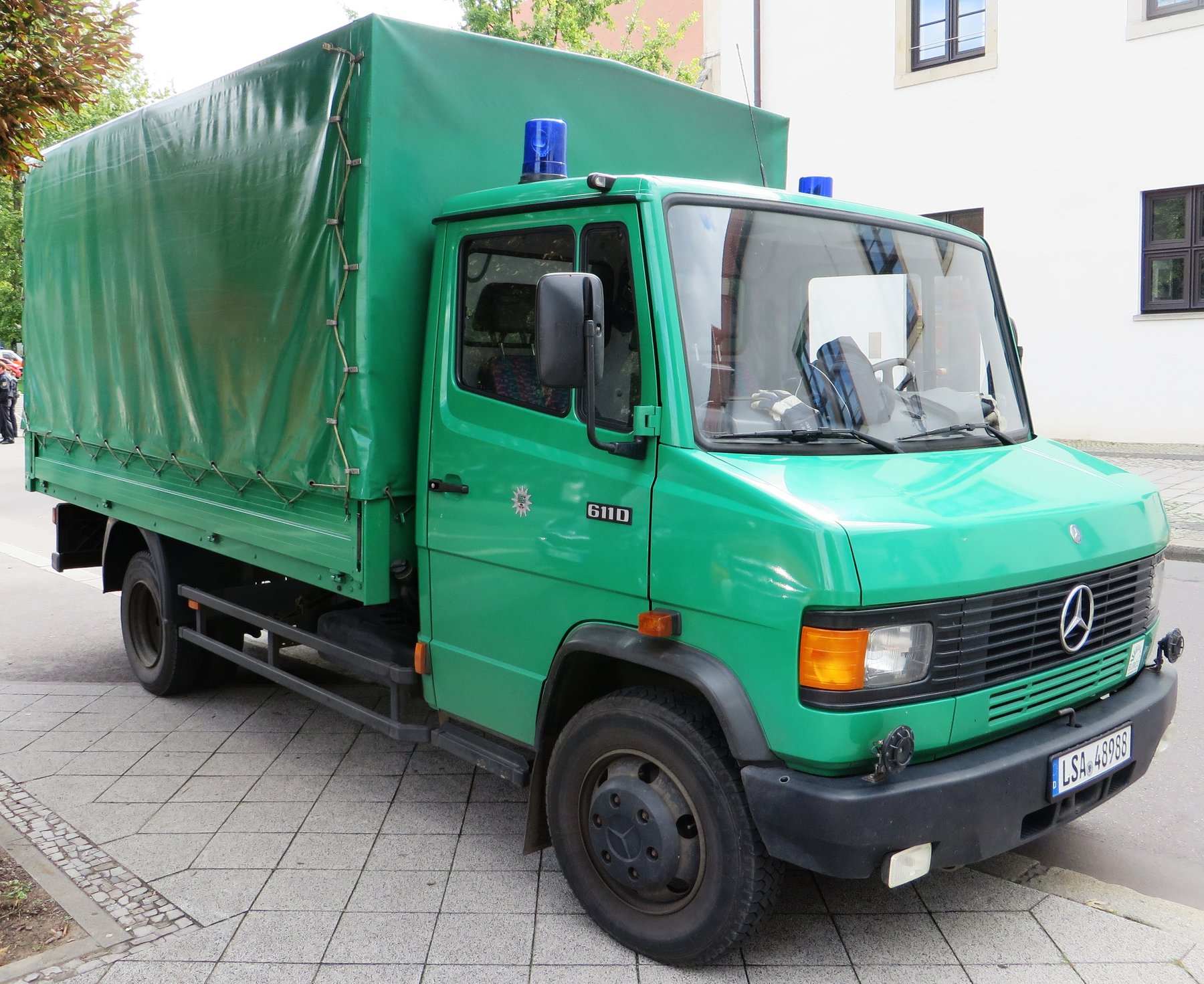 Truck Mercedes Benz 611 D II