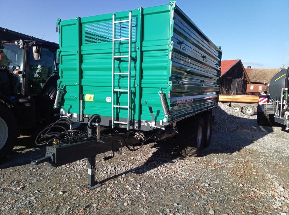 Trailer Buerstner 4824-FUN