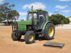 John Deere/zetor 2800 (A)