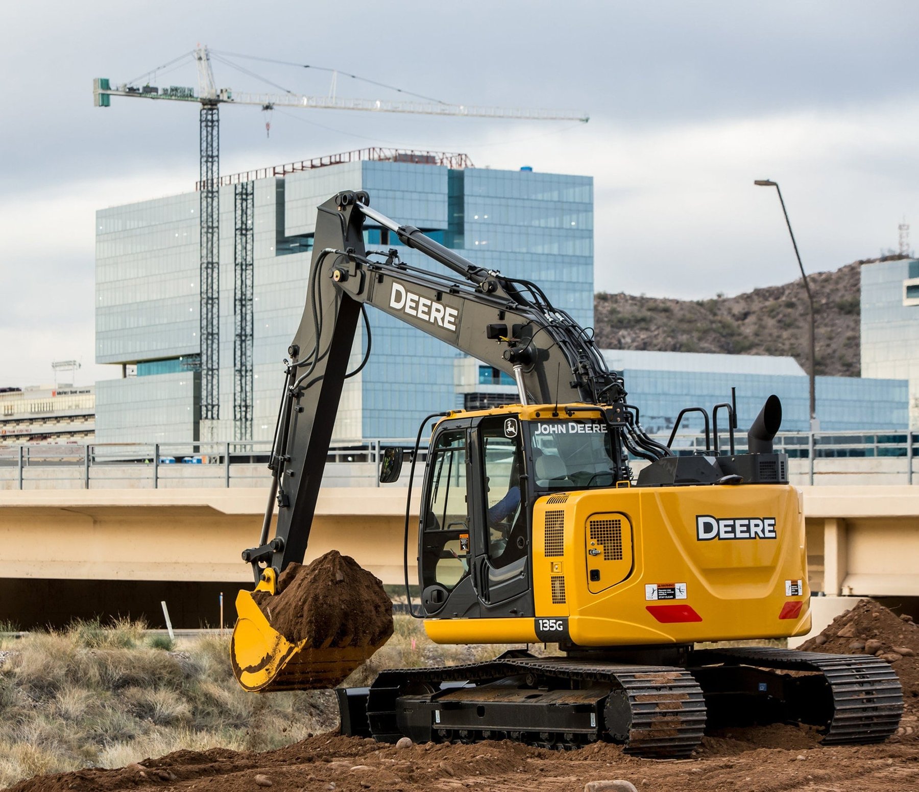 Mini excavators John Deere 135G
