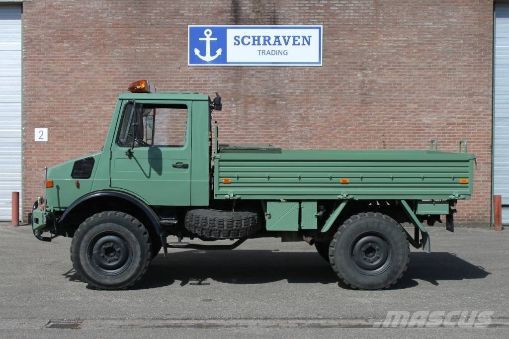Truck Mercedes Benz UNIMOG U 1300 L