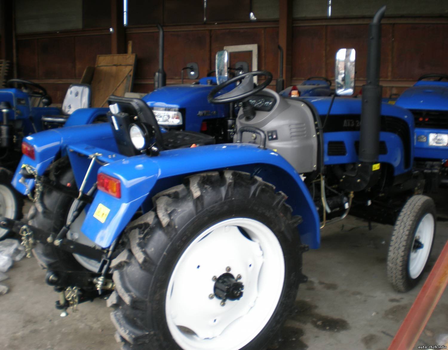 Traktor Dtz 240