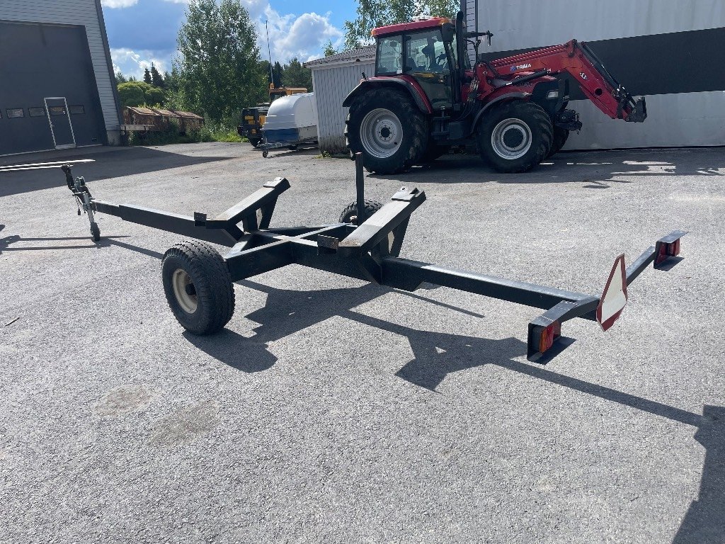 Light trailers up to 750 kg Omavalmiste VENEKÄRRY-O1