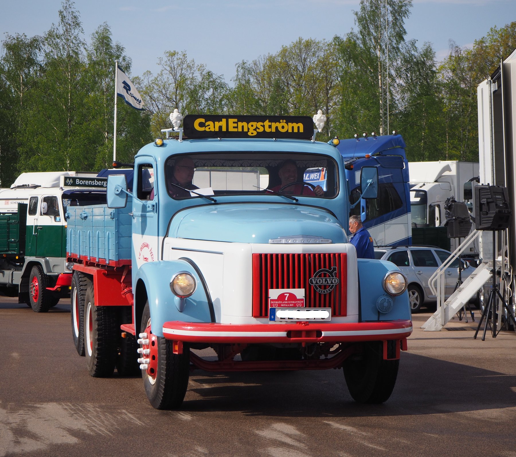Truck Volvo L485