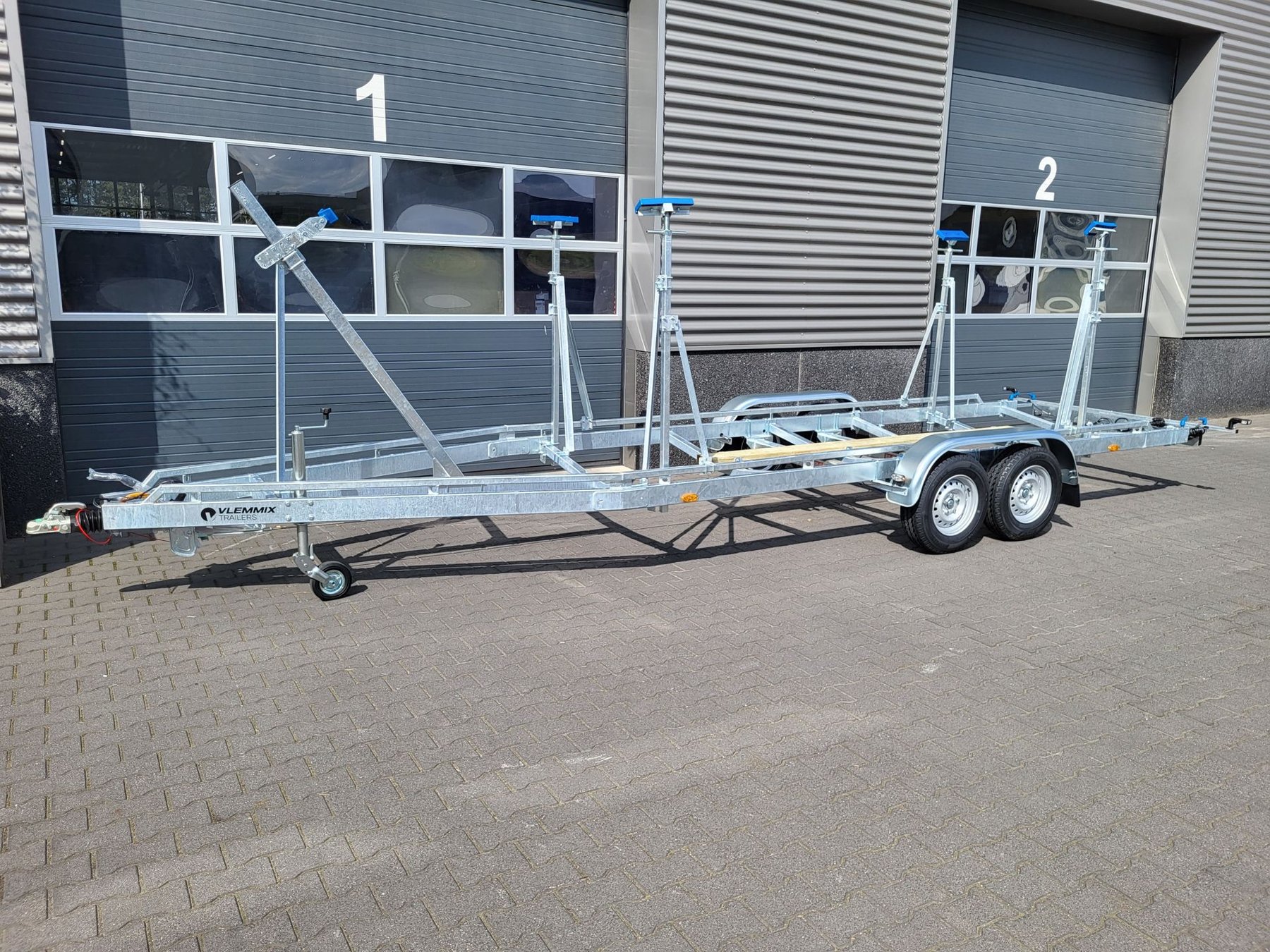 PKW-Anhänger bis 3,5 t Truck BOAT 1350 M