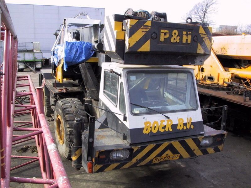Truck P & H OMEGA S35