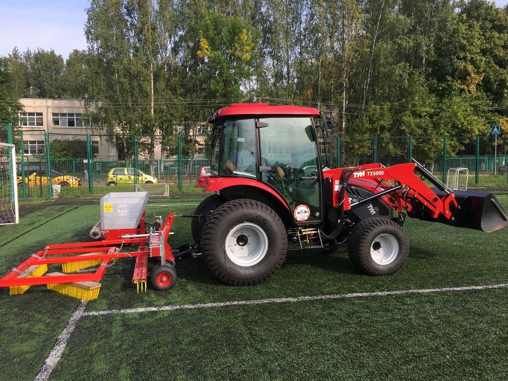 Traktor TYM 503HST