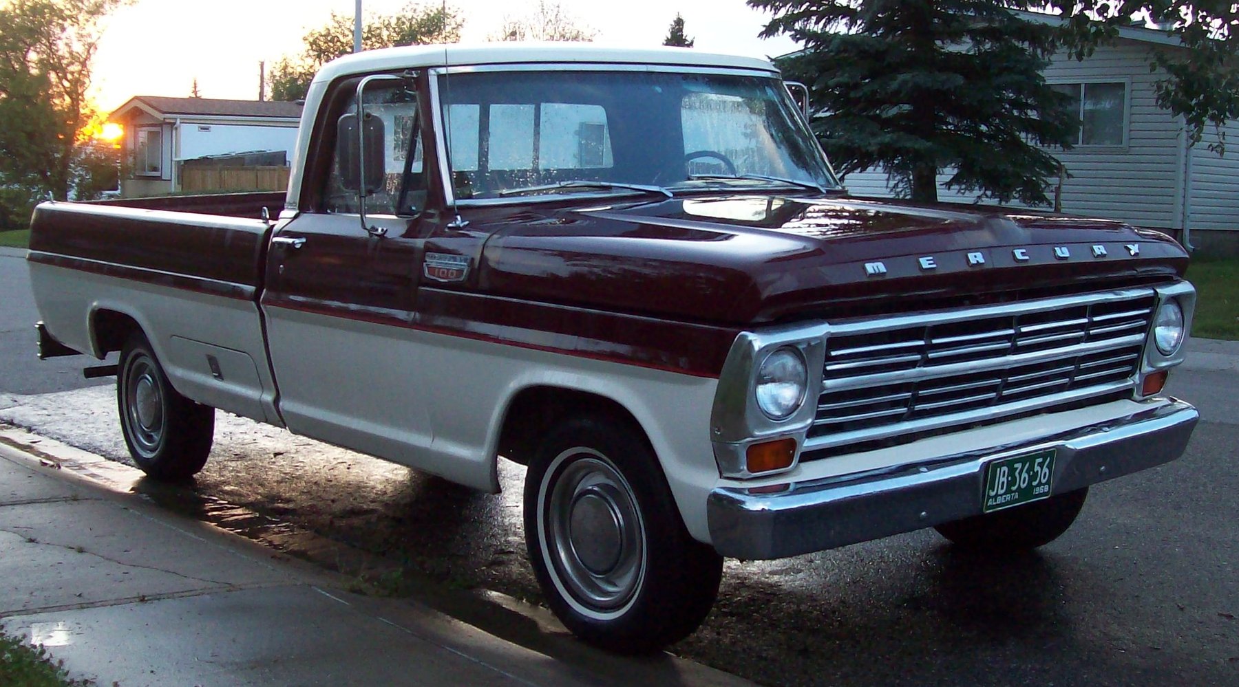 Truck Mercury M600