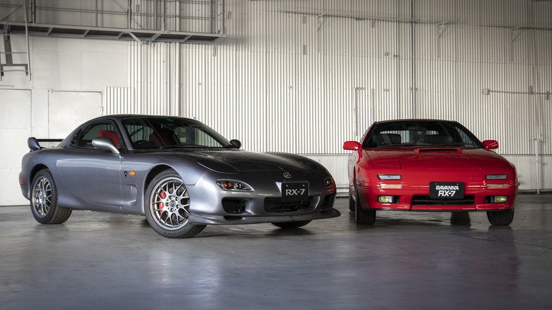 Transporter Mazda SR2