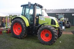 CLAAS Arion 520