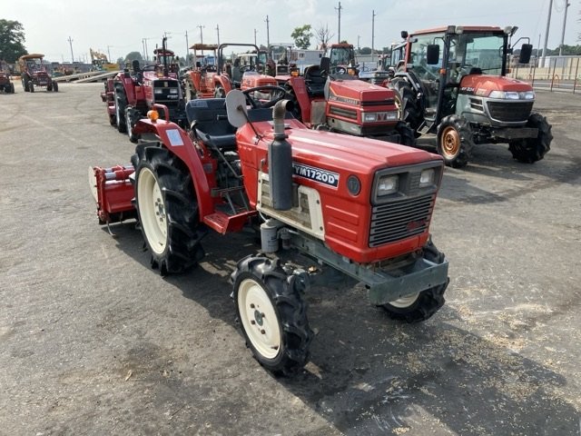 Traktor Yanmar YM 1720D