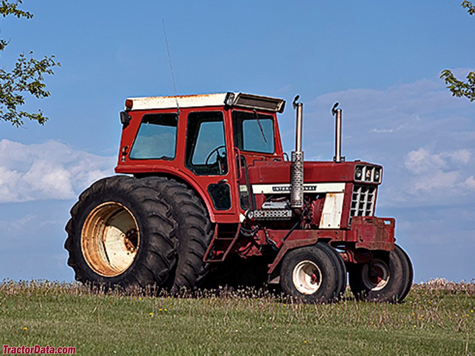 Tractor International Harvester FARMALL-1468