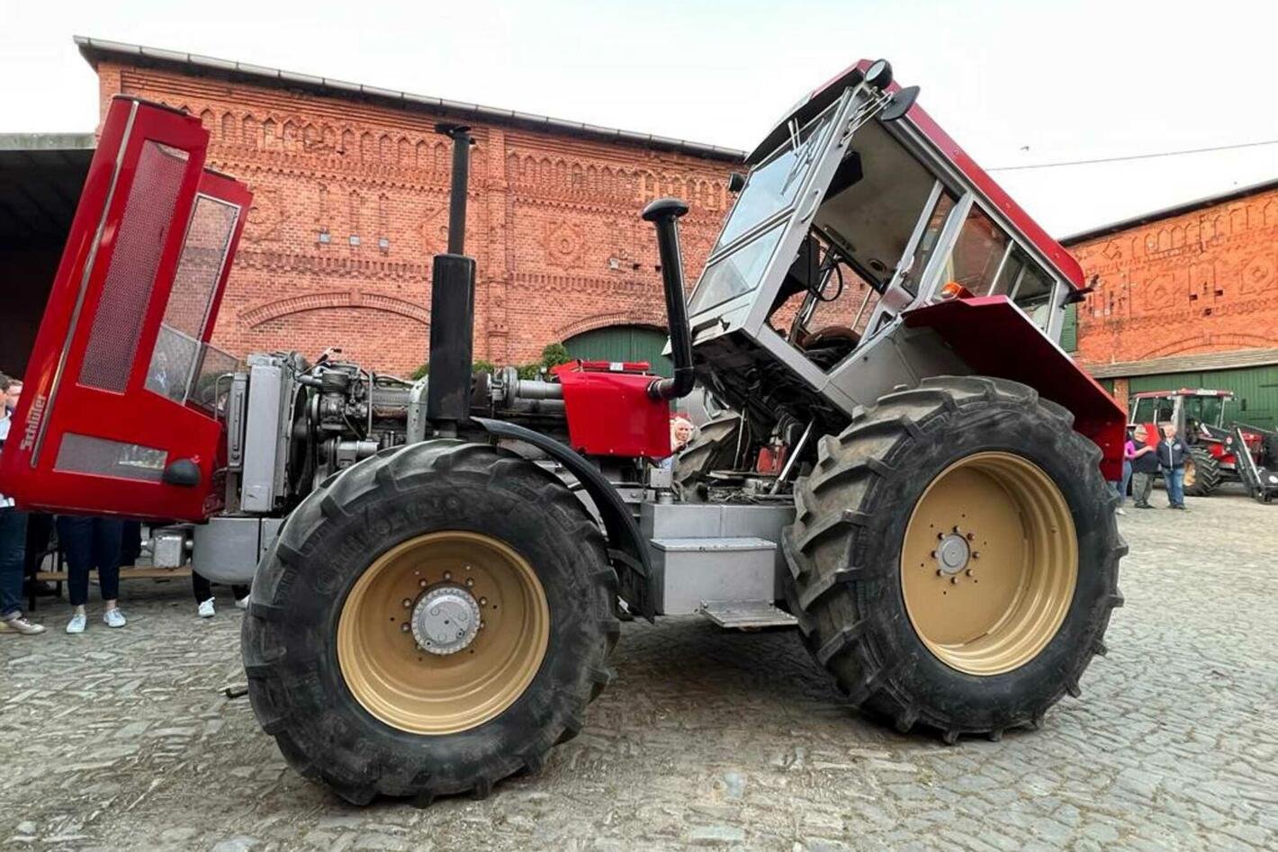 Tractor Schlüter DMZ 16