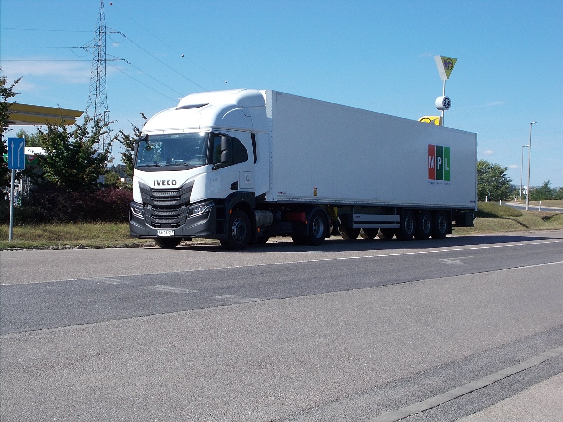 Truck Iveco S-WAY 420