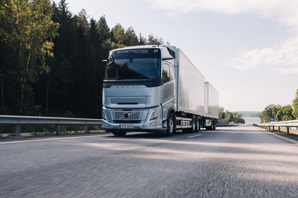 Truck Volvo 12-42T-67810S