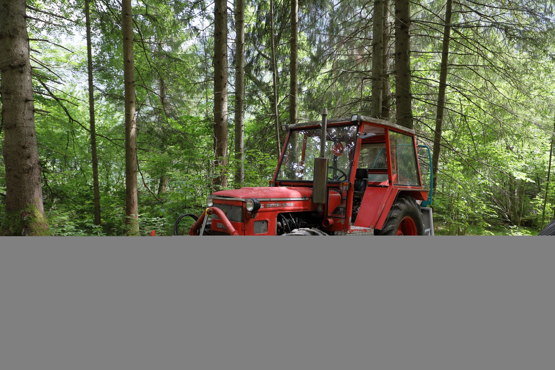 Tractor Zetor 5748