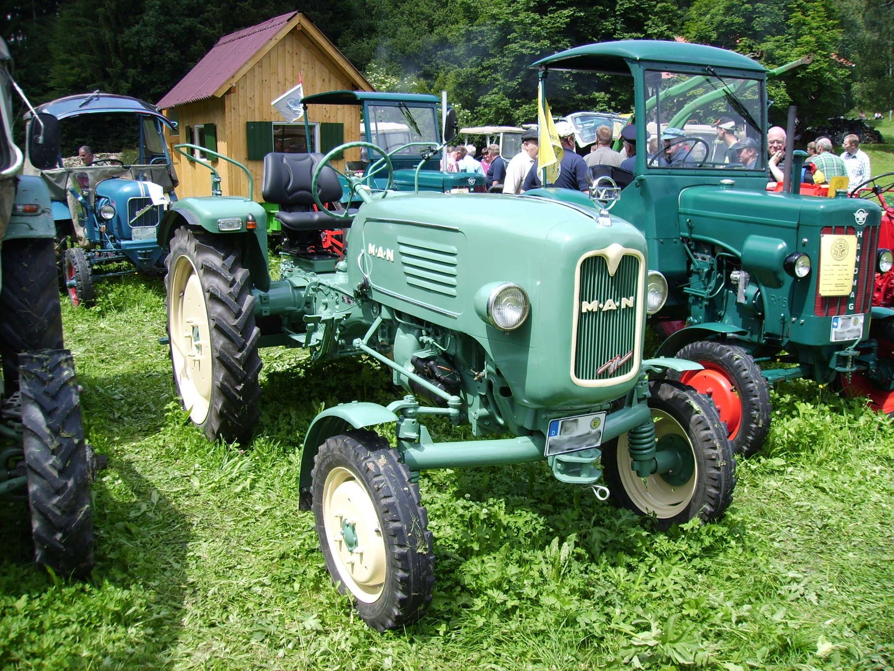 Traktor MAN 2K2
