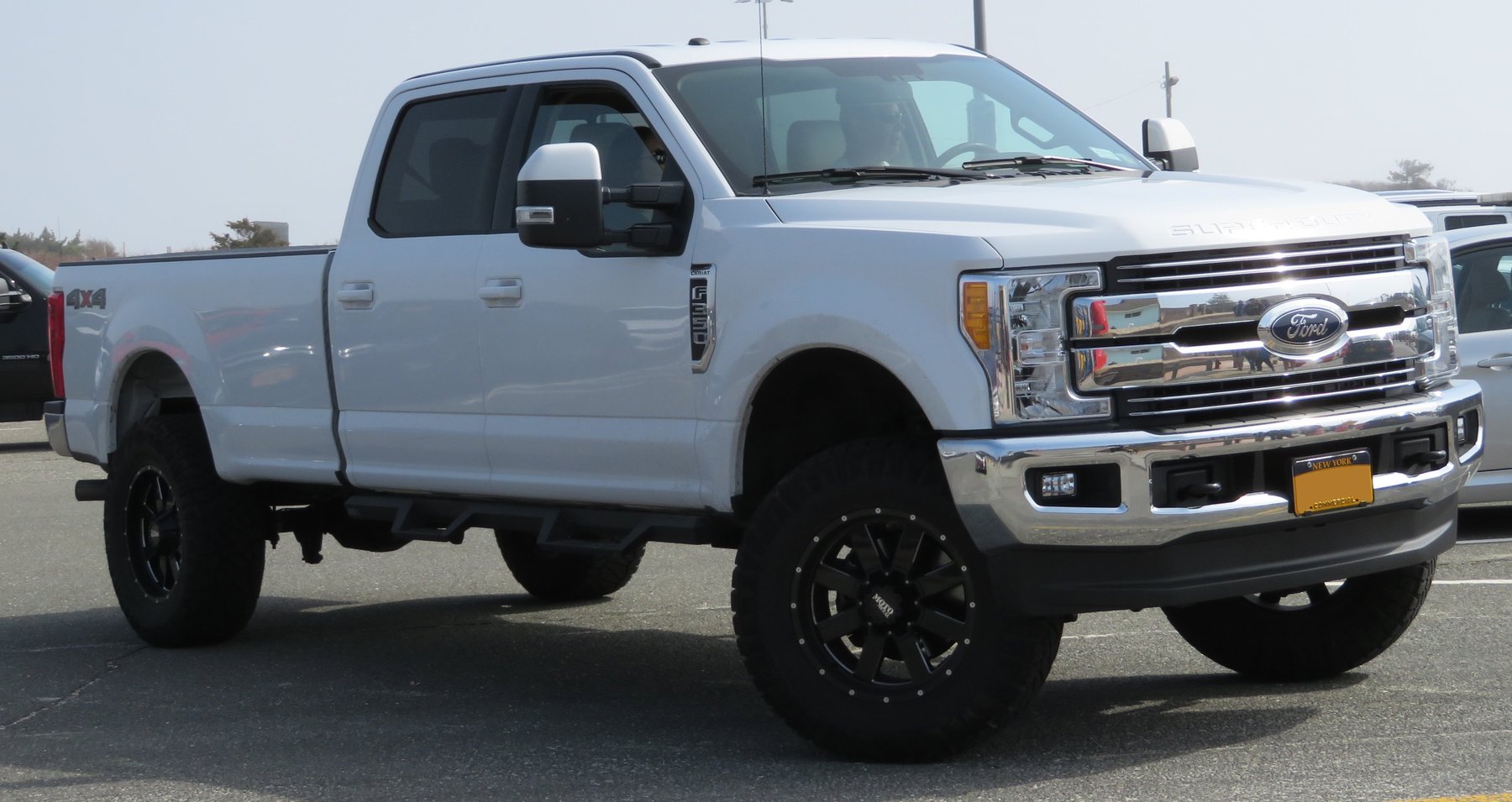 Samochód ciężarowy Ford F 350 CREW CAB