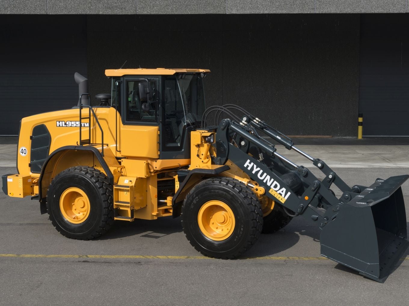 Hyundai HSL400T