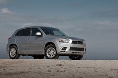 Mitsubishi OUTLANDER 2.2 DID INTENSE+ 4WD PANELVAN