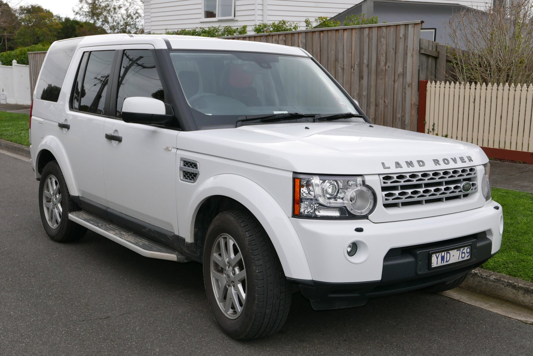 Van Land Rover DISCOVERY D704