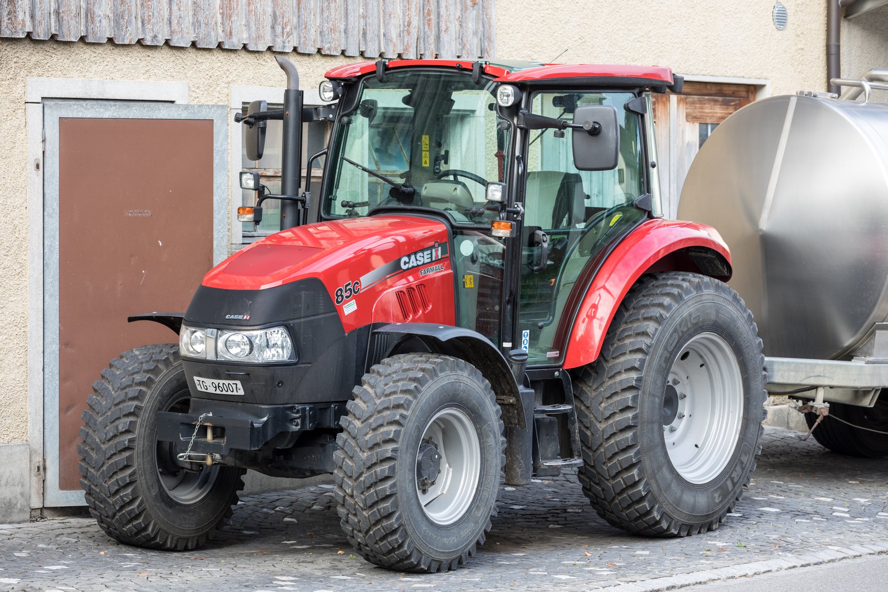 Tractor Case IH Farmall C85