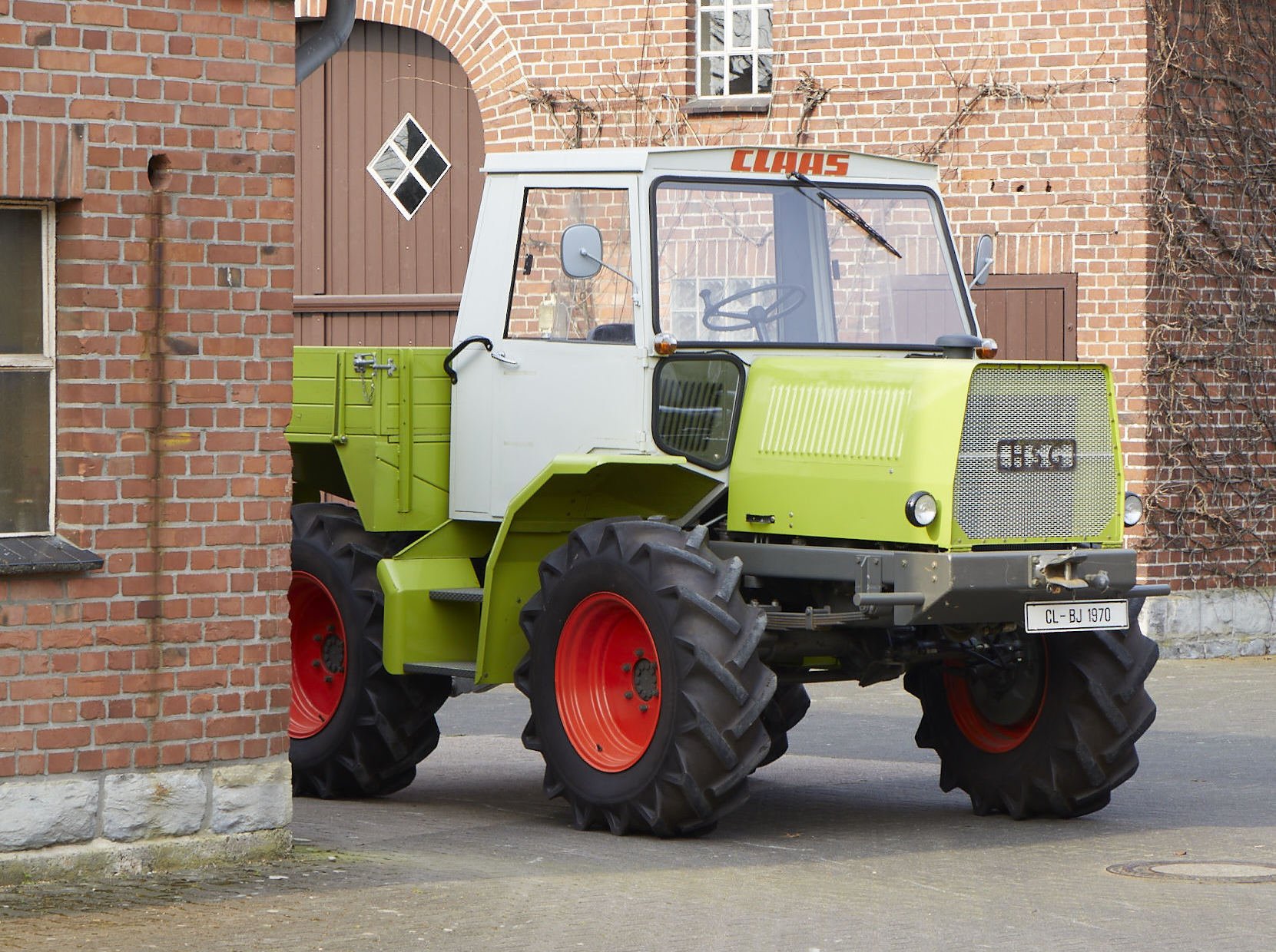 Tractor CLAAS HSG Trac
