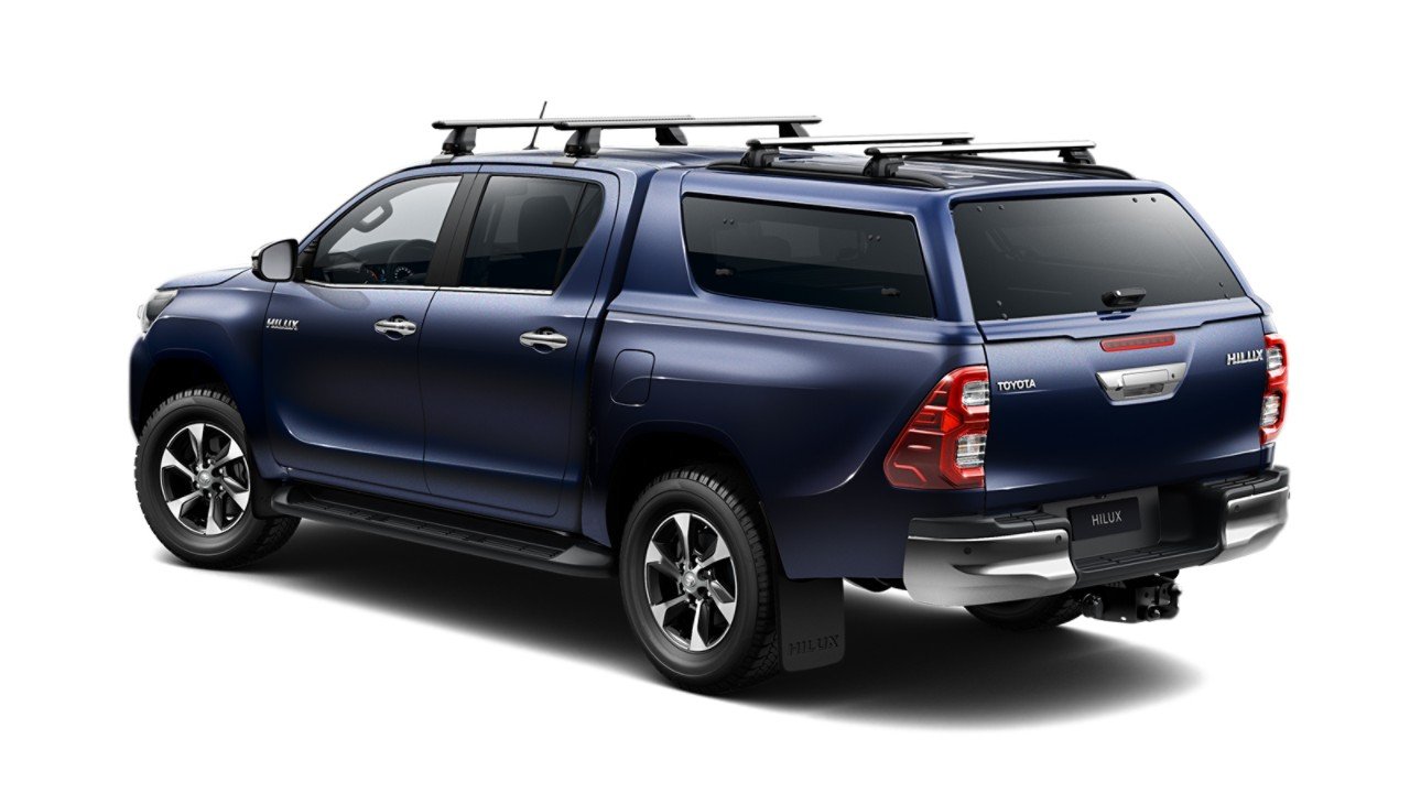 Van Toyota HILUX RN40